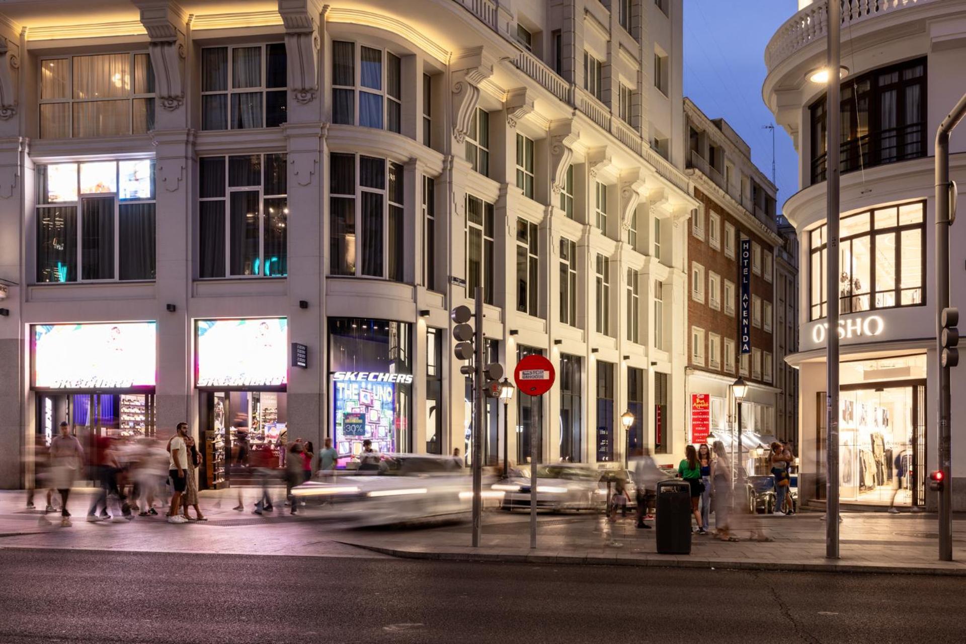 Hotel Avenida Gran Via — Photos 1